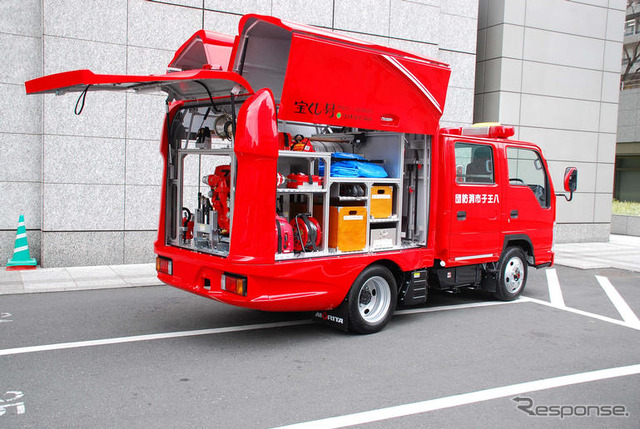 多機能型消防車、登場…消防団に助っ人