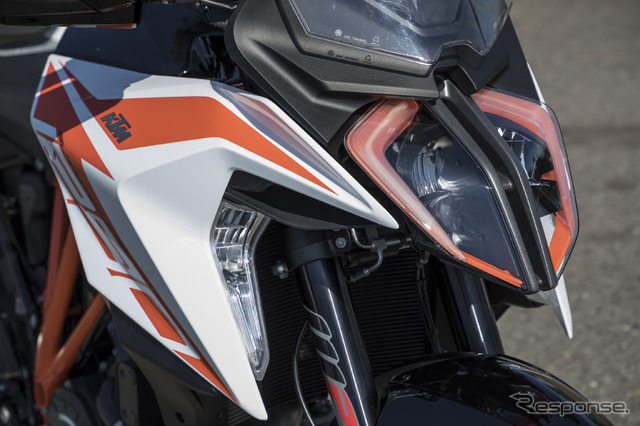 KTM 1290スーパーデュークGT