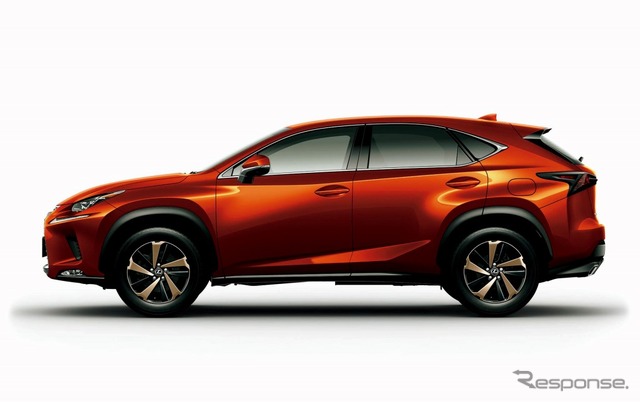 レクサス NX300(ブレージングカーネリアンコントラストレイヤリング)
