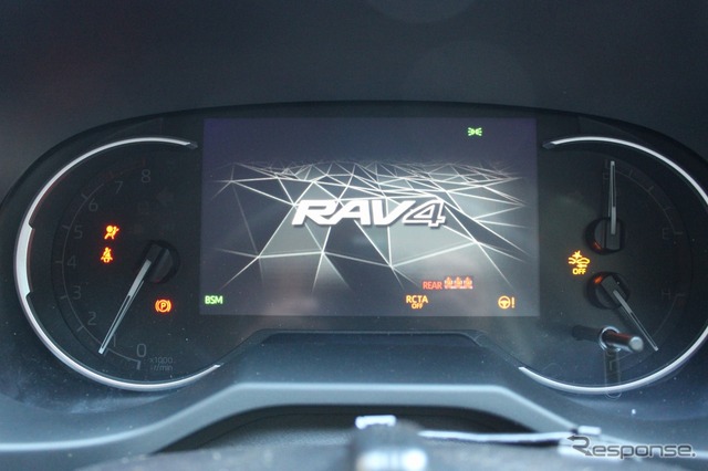 トヨタ RAV4 新型(アドベンチャー)