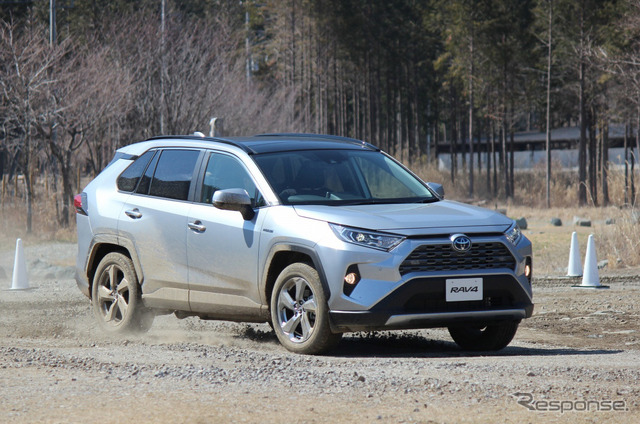 トヨタ RAV4 新型