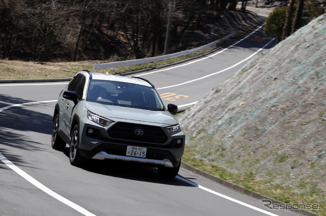 トヨタ RAV4 新型（アドベンチャー）