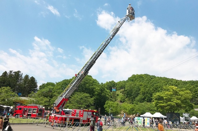 消防はしご車上昇体験