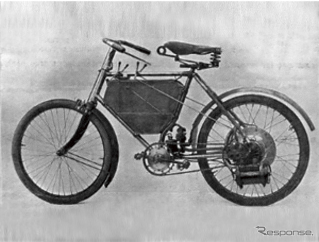 1898年に誕生したプジョー最初のモーターサイクル。第1回のパリモーターショーで発表。ここからモーターサイクルブランド「プジョー」がはじまる。