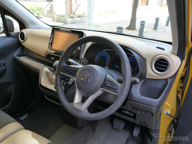 三菱 ekクロス(T 4WD)