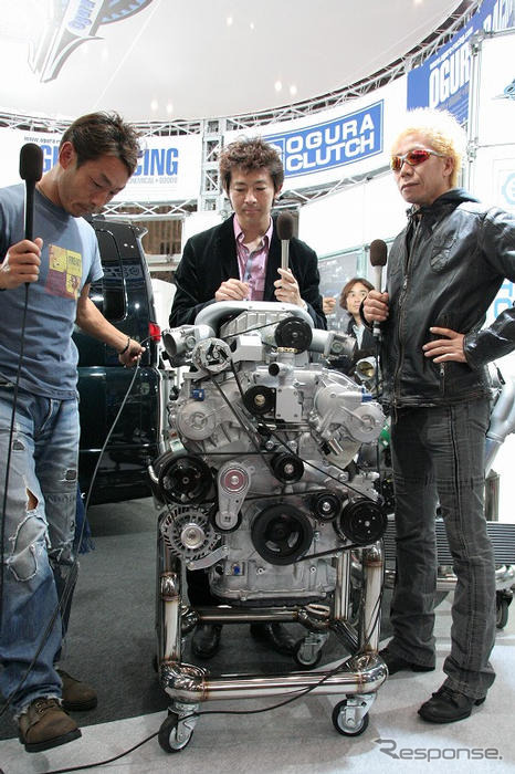 【東京オートサロン08】写真蔵…小倉クラッチ エルグランド