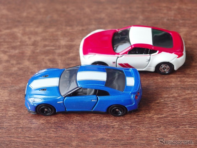 トミカ日産 GT-R 50thアニバーサリー(青)&フェアレディZ 50thアニバーサリー(赤×白)