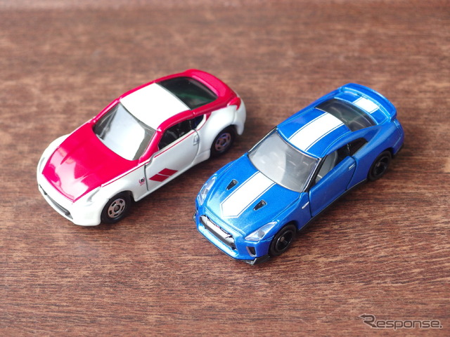 トミカ日産 GT-R 50thアニバーサリー(青)&フェアレディZ 50thアニバーサリー(赤×白)