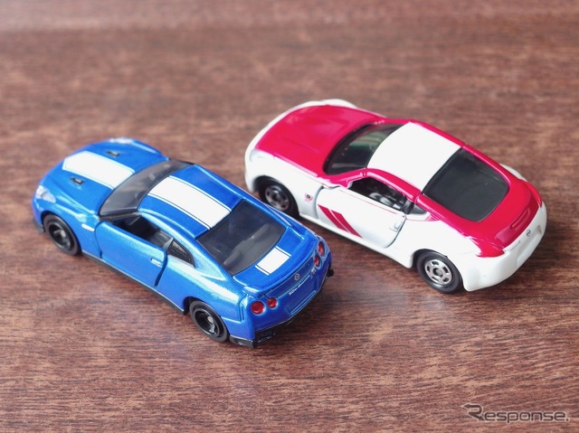 トミカ日産 GT-R 50thアニバーサリー(青)&フェアレディZ 50thアニバーサリー(赤×白)