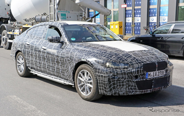 BMW i4 プロトタイプ(スクープ写真)