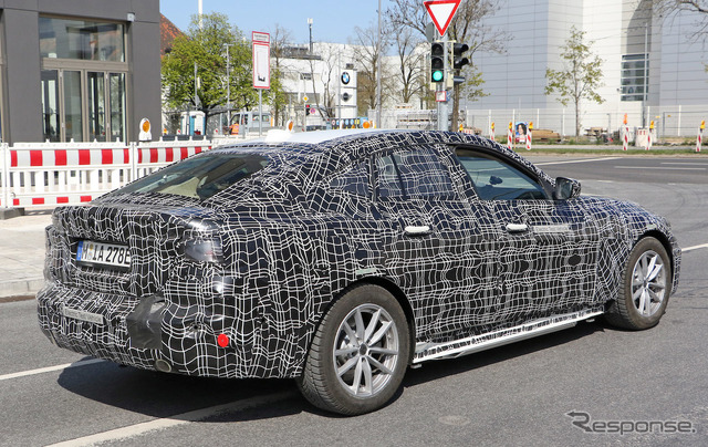 BMW i4 プロトタイプ(スクープ写真)