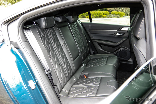 プジョー 508 新型(GTライン)