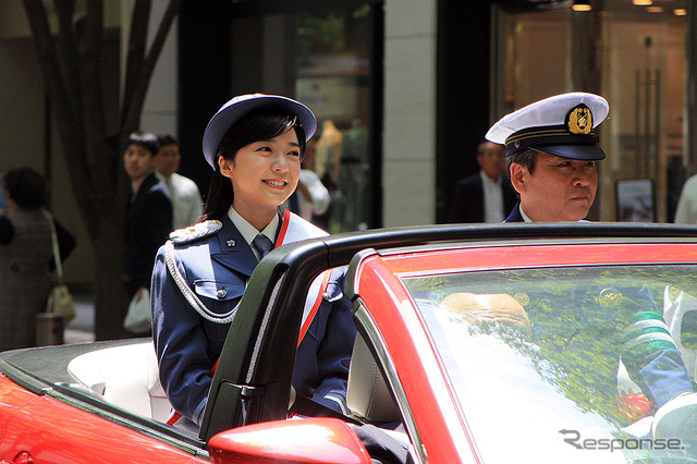 マツダ・アテンザパレードカー(5月10日、東京丸の内交通安全パレード)