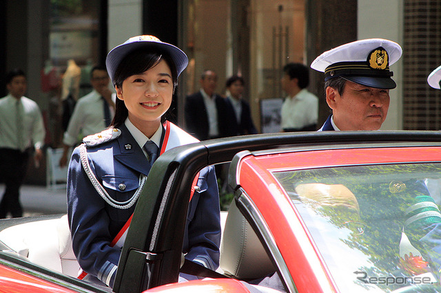 マツダ・アテンザパレードカー(5月10日、東京丸の内交通安全パレード)