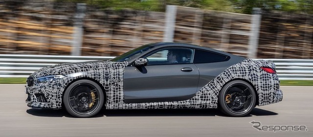 BMW M8 クーペ 新型の開発プロトタイプ