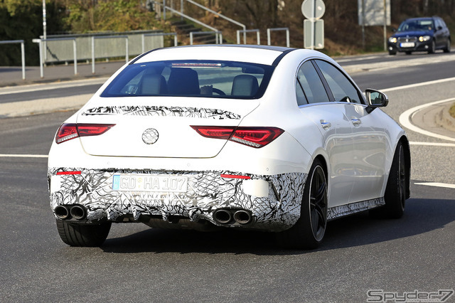 メルセデス AMG CLA45 スクープ写真