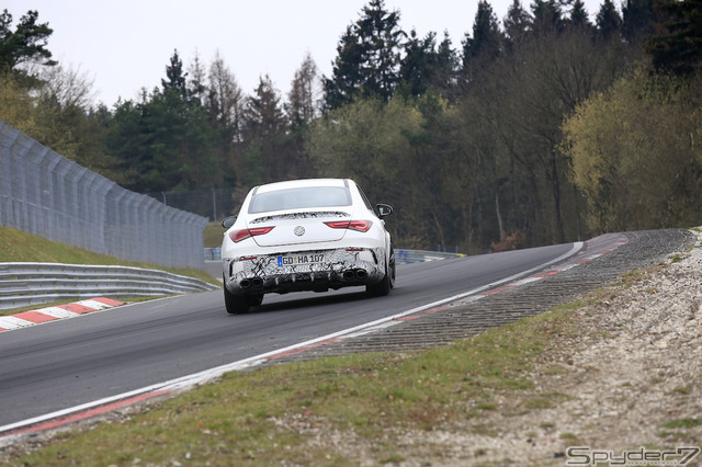 メルセデス AMG CLA45 スクープ写真