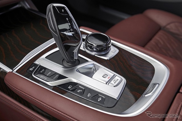 BMW 7シリーズ 新型(745Le xDrive)