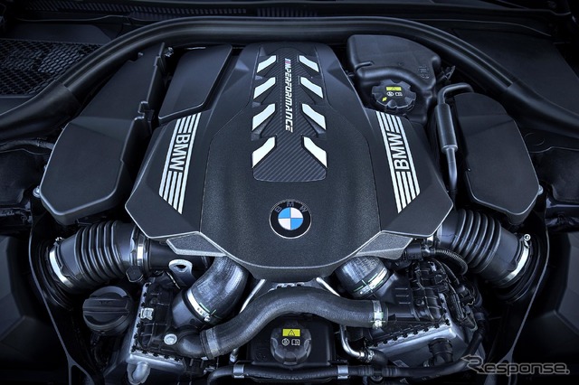 BMW 8シリーズコンバーチブル(M850i xDriveコンバーチブル)