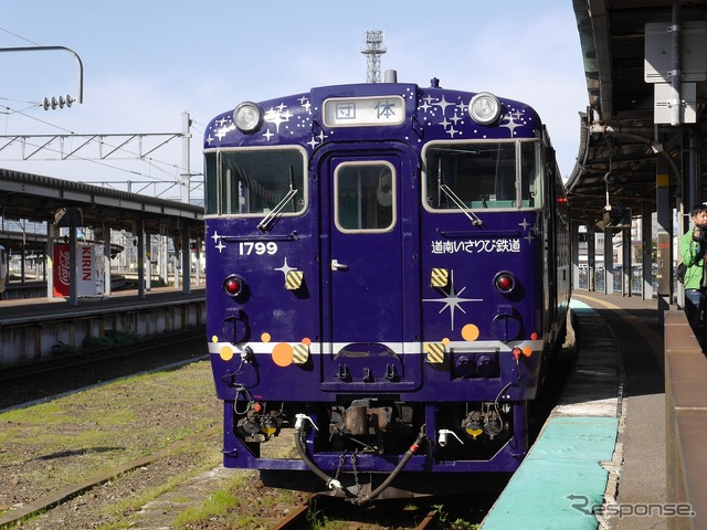 道南いさりび鉄道の「ながまれ海峡号」。