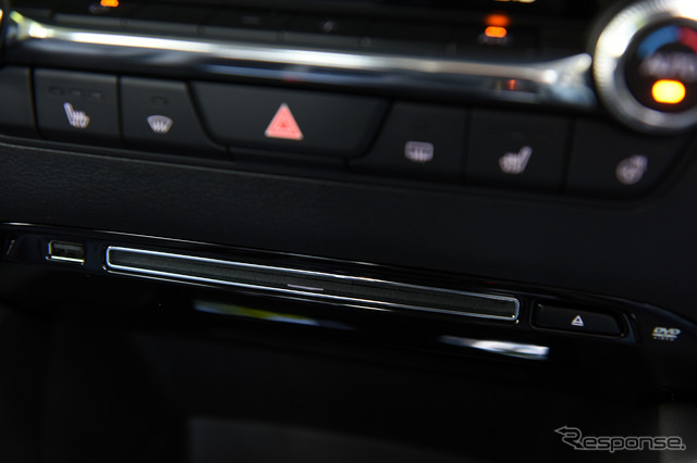 新型 マツダ3 セダン 20S L Package(黒革仕様)