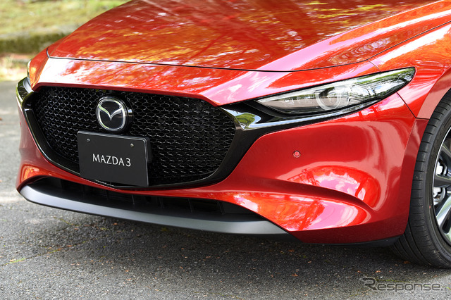 新型 マツダ3 ファストバック XD L Package(ソウルレッドクリスタルメタリック)