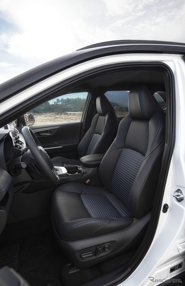 トヨタRAV4ハイブリッド 新型(欧州仕様)