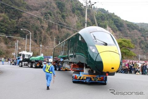 2017年3月に行なわれた見学の様子。観覧エリアは下松市市民運動場に設けられていた。