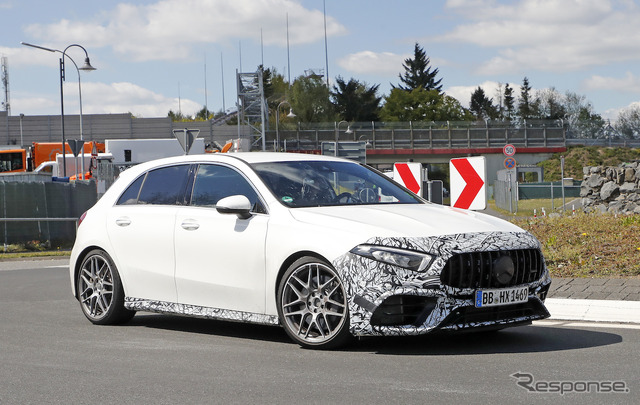 メルセデス AMG A45 新型スクープ写真　