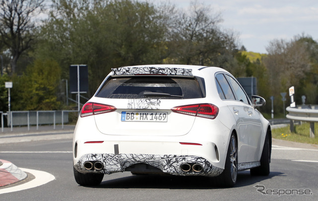 メルセデス AMG A45 新型スクープ写真　