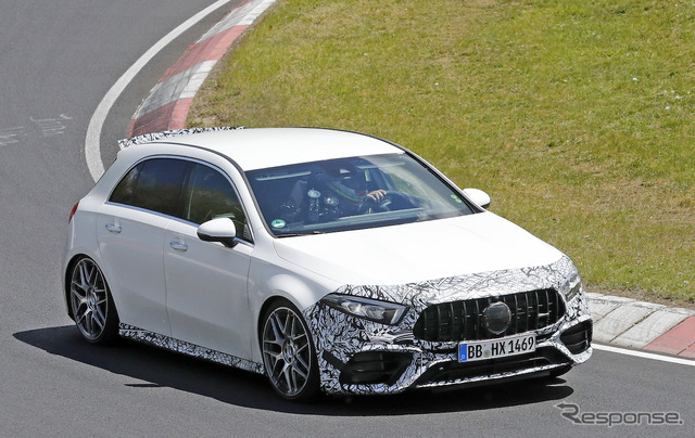 メルセデス AMG A45 新型スクープ写真
