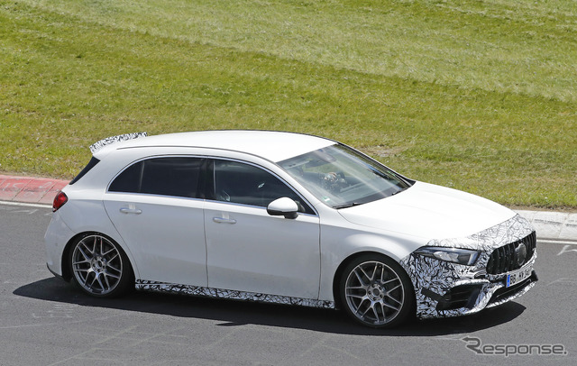 メルセデス AMG A45 新型スクープ写真　