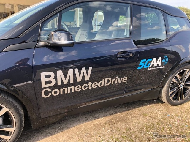 5GAAの実証実験でBMW i3 が信号機と通信し赤信号での停車を減らすことに成功