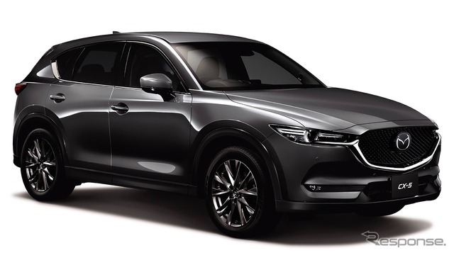 現行CX-5。時期型はFRベースの4WD？