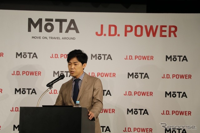 「MOTA」を説明するオートックワン株式会社佐藤社長。