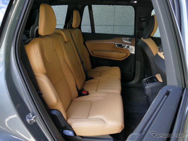 ボルボXC90 D5 AWD Inscription