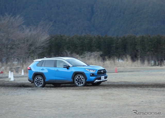 トヨタ RAV4 新型