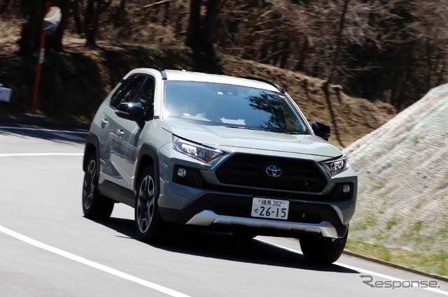 トヨタ RAV4 アドベンチャー 新型