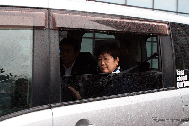 小池都知事(6月10日、A PITオートバックス東雲)