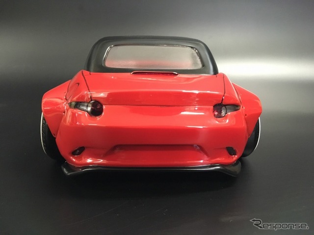 1/10スケールRCカー用ボディ「PANDEM MAZDA ROADSTER」