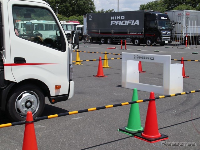 誤発進防止・踏み間違い防止システムの実験