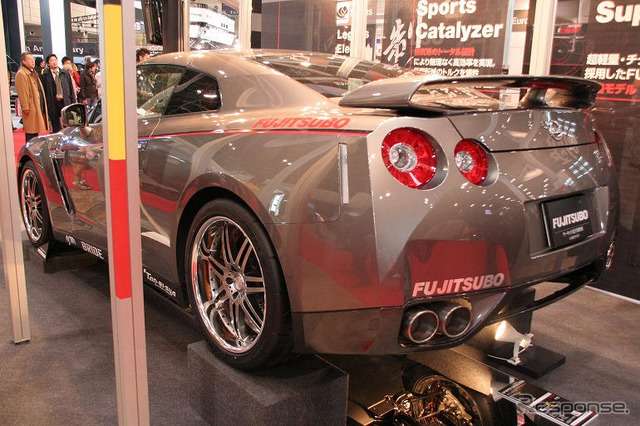 【東京オートサロン08】写真蔵…フジツボ GT-R