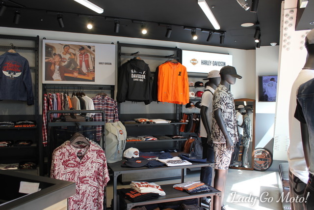 ハーレーダビッドソン台場 店内