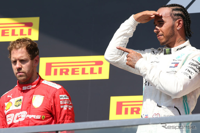 表彰台のハミルトン(向かって右)とベッテル(F1カナダGP)