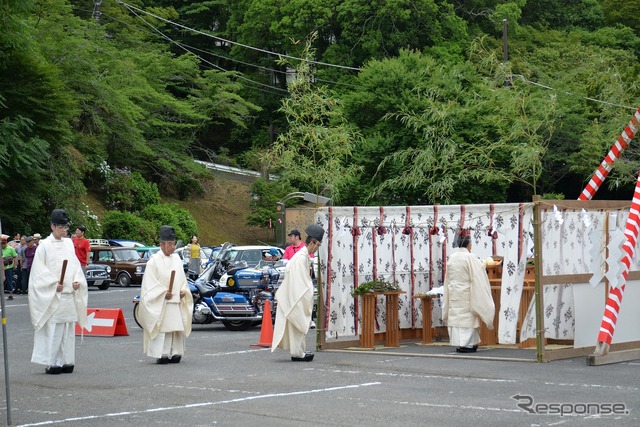 笠間稲荷神社　車の茅の輪くぐり