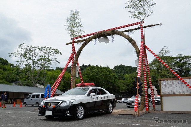 笠間稲荷神社　車の茅の輪くぐり