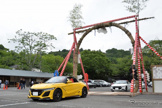 笠間稲荷神社　車の茅の輪くぐり