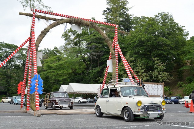 笠間稲荷神社 車の茅の輪くぐり