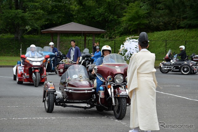 笠間稲荷神社　車の茅の輪くぐり