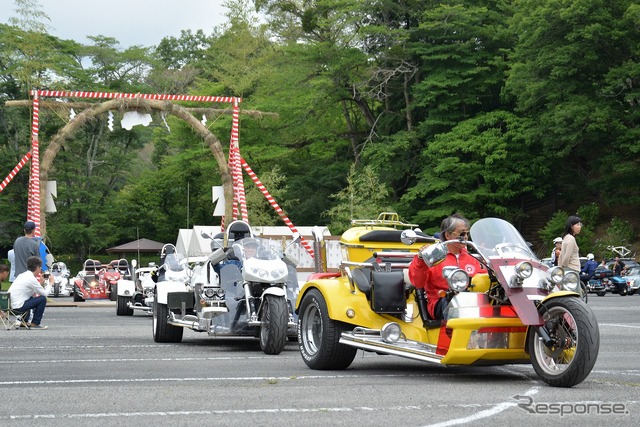 笠間稲荷神社　車の茅の輪くぐり